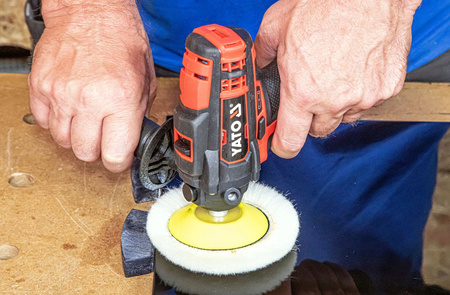 YATO POLERKA SAMOCHODOWA AKUMULATOROWA 2 BIEGI 12V + 3 KRĄŻKI